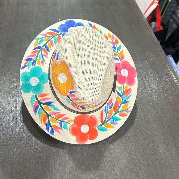 Hand painted hat - Picture 1 of 3